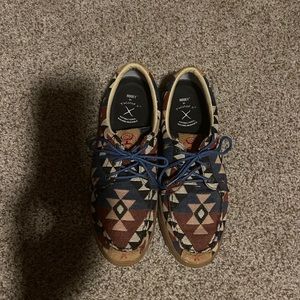 Men’s Twisted X/Hooey Aztec pattern shoes